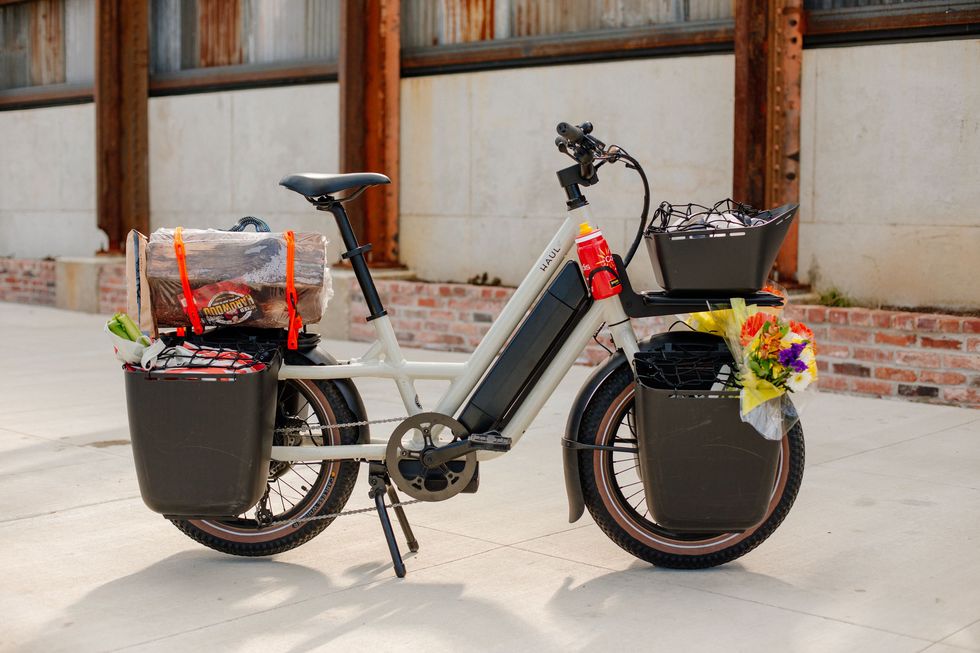 This is Specialized’s first e-cargo bike, and it’s pretty awesome.