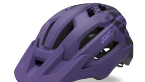 Top-level mountain biking styling at a value price with all the features needed to conquer fire road adventures and swooping singletrack trails.