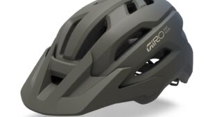 Top-level mountain biking styling at a value price with all the features needed to conquer fire road adventures and swooping singletrack trails.