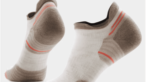 Hit a new trail in the Hike Targeted Cushion Low Ankle Sock, and you’ll be smiling from start to finish