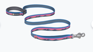 The Crag™ Leash is an everyday reflective dog leash that blends durability, versatility, and outdoor aesthetics.