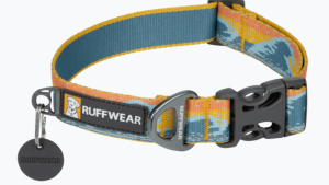 The Crag Collar is an everyday dog collar with reflective Tubelok™ webbing and an easy-to-use side-release buckle. Reflective thread is woven into the comfortable and durable webbing, available in solid colors and – for the first time – patterns inspired by ways light naturally occurs in our favorite landscapes. The Crag Collar is packed full of Ruffwear's essential collar features: an aluminum V-ring, separate ID tag attachment point, and a silicone tag silencer.