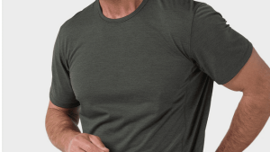 Ultralight, breathable Tempic™ fabric uses a honeycomb design that instantly evaporates sweat and resists odors, feeling cool and smooth even in rising temperatures.