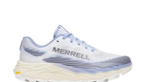 Distraction-free by design, this trail runner fuels your focus. Its weightless feel and trusted traction keeps you connected to the trail so you can run farther, faster and forget what’s on your feet.