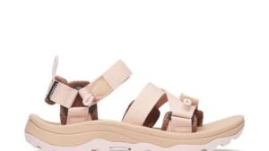 Relentlessly Adaptable. The Speed Fusion Sport includes a comfy footbed, modern outsole, and dynamic straps for the perfect mix of modern, sporty sandals. Made For: Everyday Adventure