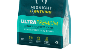 This may just be the most eco-responsible chalk on the planet! 🌎 Our ultra-pure, high-performance powder chalk is made from the mineral contents of seawater. No destructive mining here! This chalk is produced using solar evaporation to help reduce energy input, leading to a lower environmental footprint vs. other chalks. Your chalk choice has an even greater impact! We have partnered with OceanWorks to facilitate the removal of 1 lb of ocean bound plastic from our environment for every 275 g bag sold.