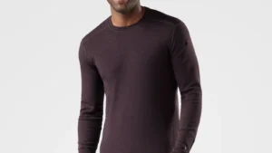 Meet the better-than-ever Men's Classic Thermal Merino Base Layer Crew. We've updated this 100% Merino wool fan favorite with new colors and a new fit to improve functionality while enhancing aesthetics. Shoulder panels eliminate top shoulder seams, and a flatlock seam construction helps prevent chafing. Add one of our best base layers for cold weather to your winter wardrobe and experience the difference the next time you go skiing, hiking, climbing, or biking